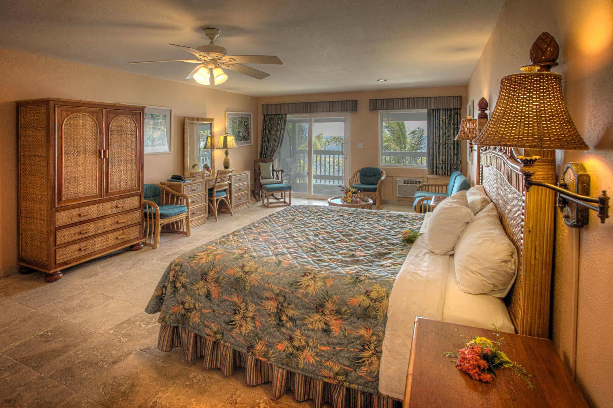 Tamarind Reef Resort Spa & Marina Christiansted Exterior photo